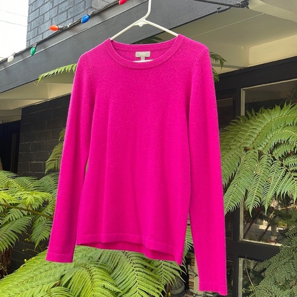 Neiman Marcus Cashmere Sweater - Picture 1 of 4